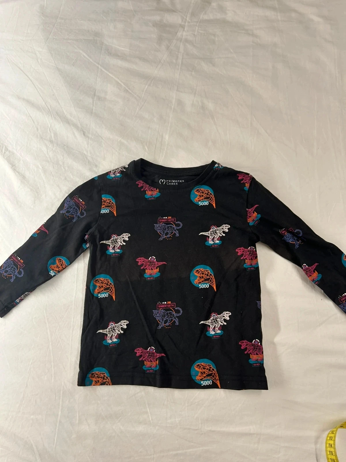 Pull enfant Primark motifs colorés taille 4 ans